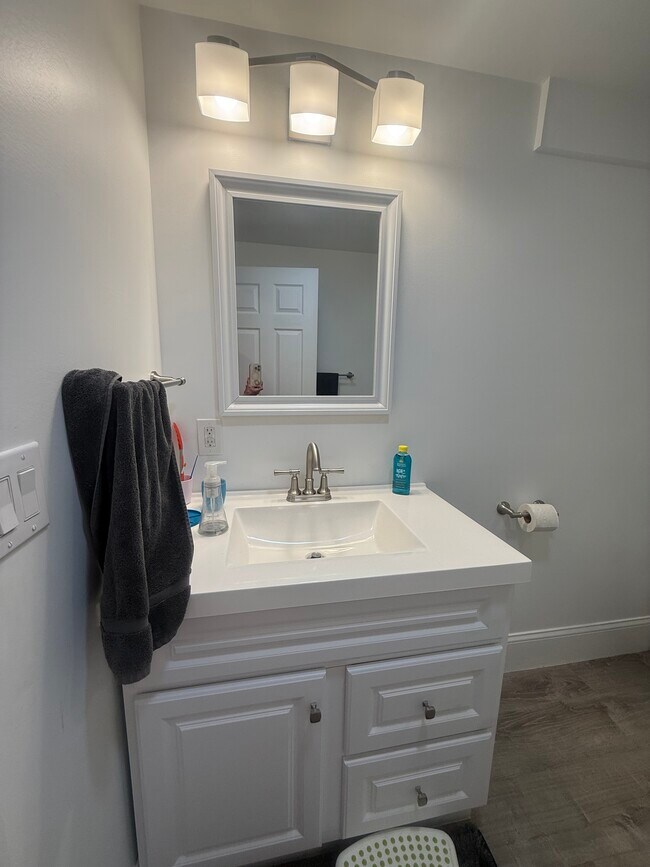 Building Photo - 24 Buena Vista Dr
