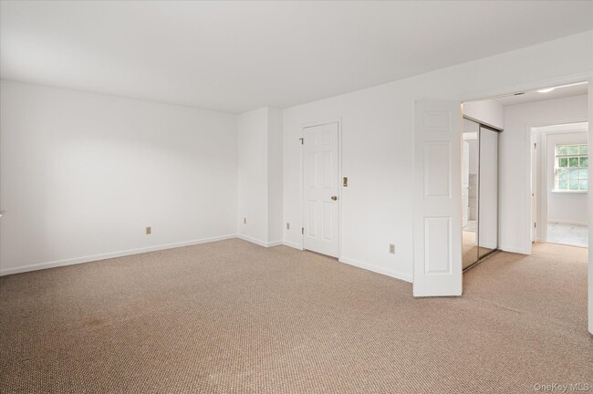Building Photo - 46 Winterberry Cir