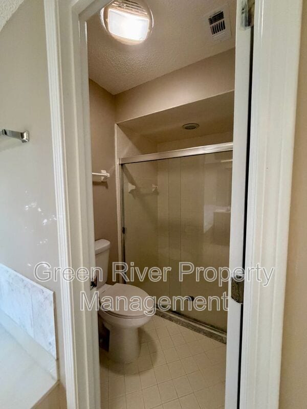 Building Photo - 1523 Quail Wood Ct