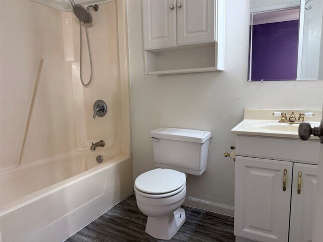 Building Photo - 2110 Lariat Trail