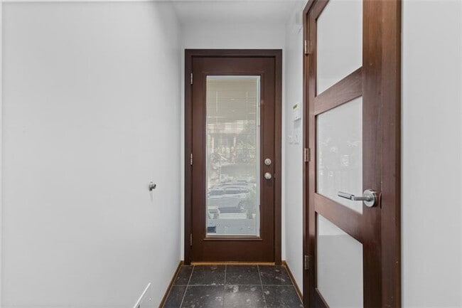 Building Photo - 718 Filbert St