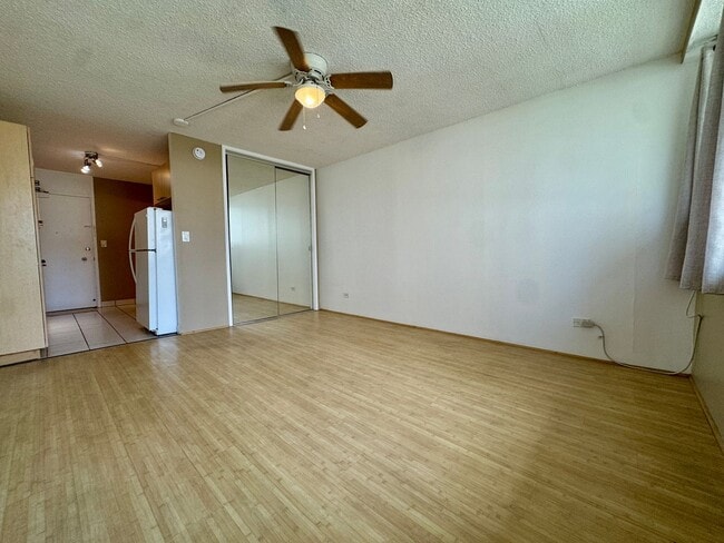 Building Photo - 2442 Tusitala St
