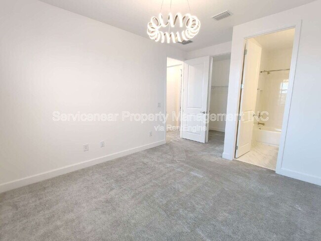 Building Photo - 32792 Tree of Life Ave