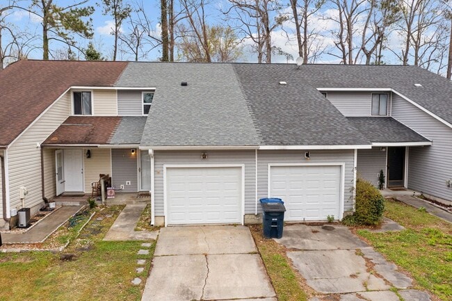 Building Photo - Welcome to Branchwood Townhouse!