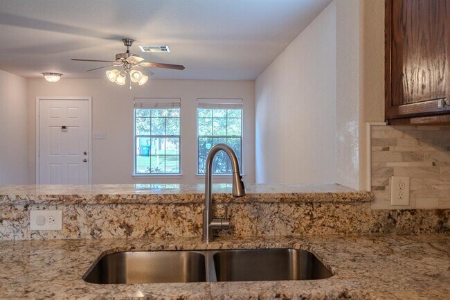 Building Photo - 2727 Roaring Oaks Ln