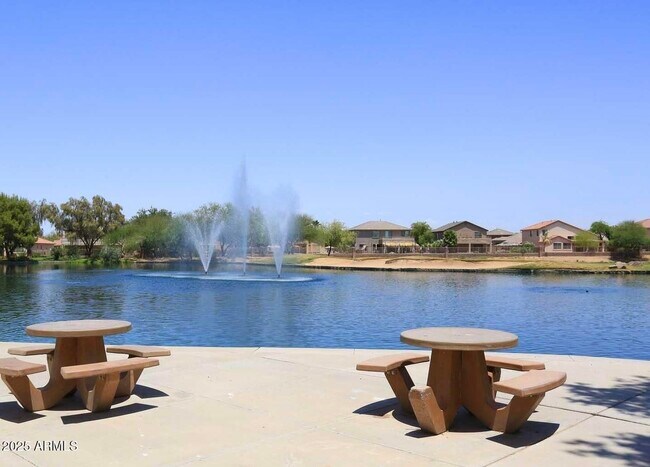 Building Photo - 42187 W Chisholm Dr