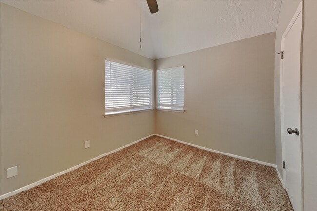 Building Photo - 13215 Noble Crest Dr