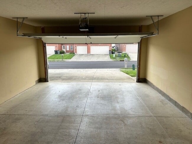 Building Photo - Modern & Spacious 3-Bedroom Ranch Condo – Coming April 2026!