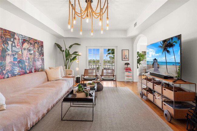 Building Photo - 1415 Sunset Harbour Dr