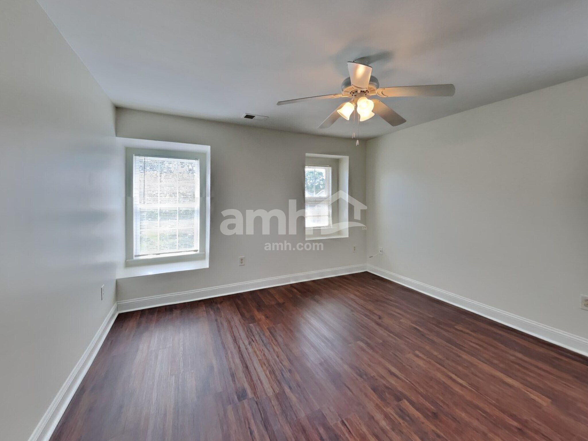 Building Photo - 318 Lameshur Ln