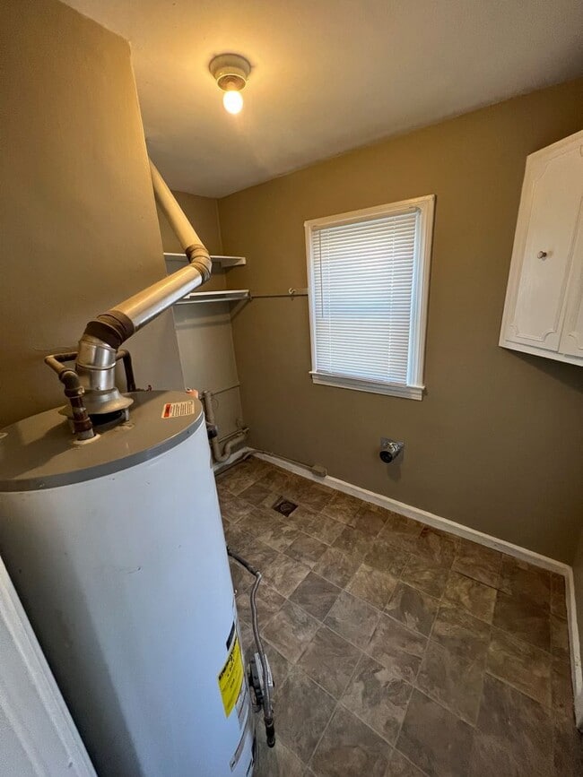 Building Photo - Cute Cape Cod Across From A Park