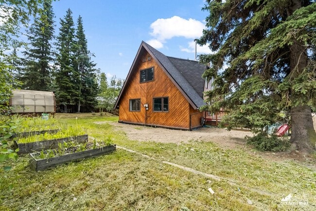 Building Photo - Towne East Single Family Home
