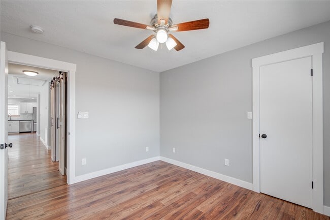 Building Photo - 966 Redway Ln
