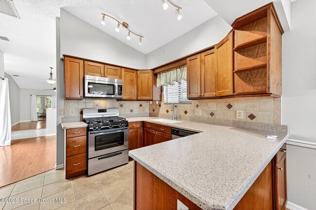 Building Photo - 810 Parkside Pl