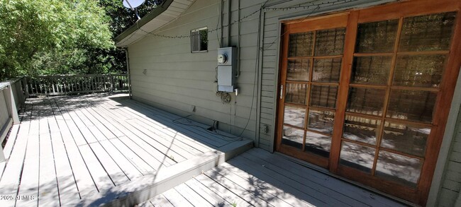 Building Photo - 16685 Shrine Dr