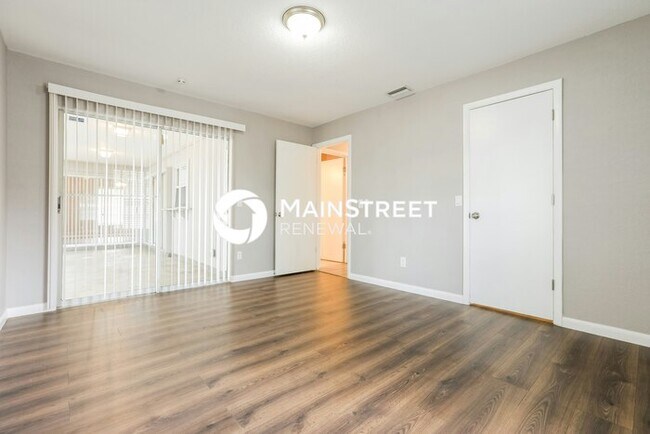Building Photo - 3 Bedroom Pet-Friendly Home in NORTH PORT, FL with Main Street Renewal