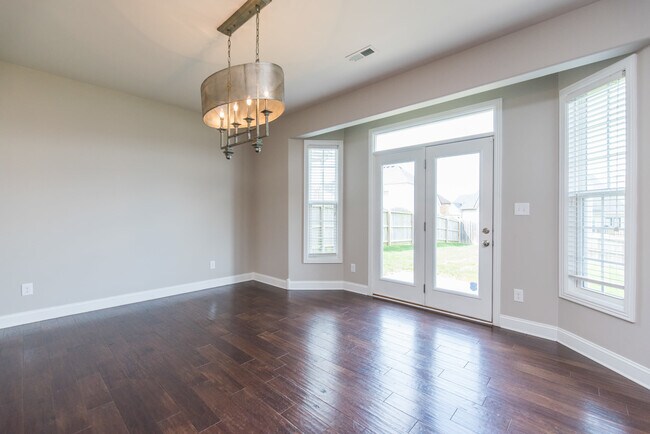 Building Photo - 2319 Patchen Wilkes Dr