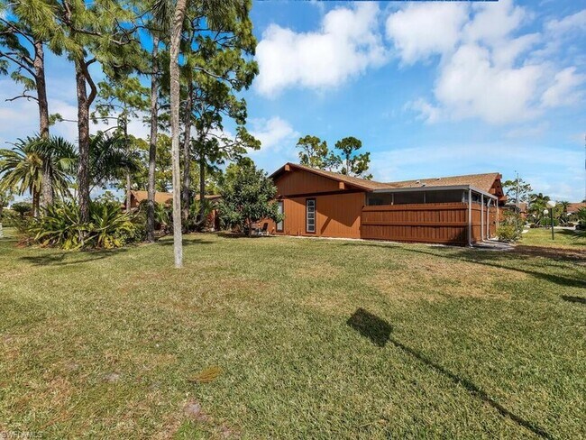 Building Photo - 5620 Foxlake Dr