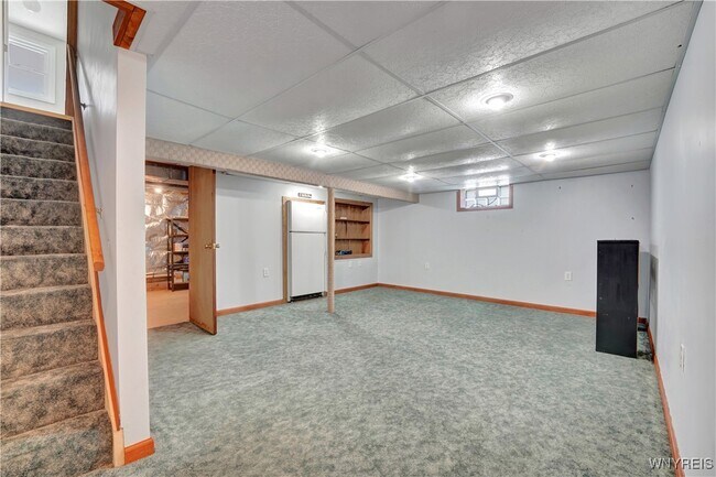 Building Photo - 93 Jessica Ln