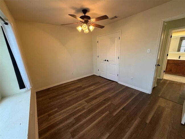 Building Photo - 11810 Rain Forest Cove