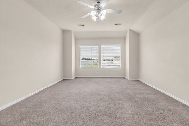 Building Photo - 30715 Legends Ridge Dr