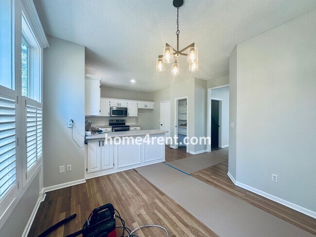 Building Photo - A Fantastic Four Bedroom, Olathe Home w/ N...