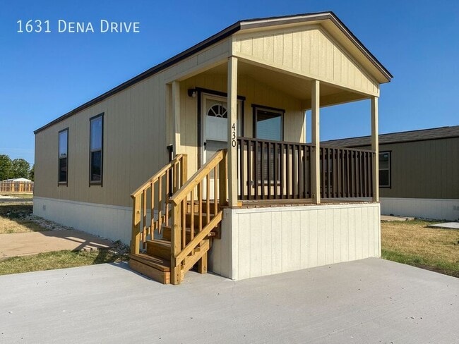 Primary Photo - 1631 Dena Dr