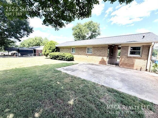 Building Photo - 2623 Sherry Ln