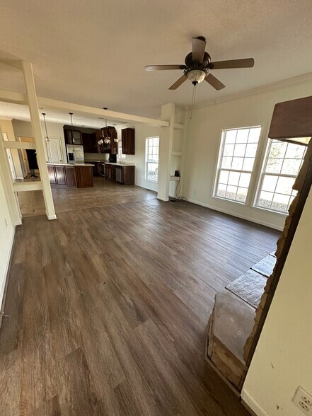 Building Photo - 2290 Ashland Rd