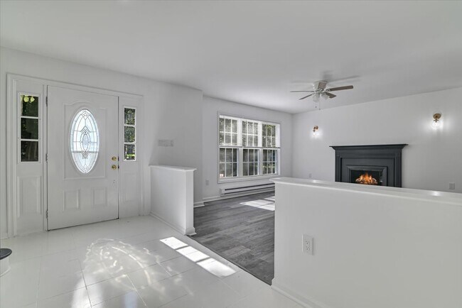 Building Photo - 198 White Pine Trl