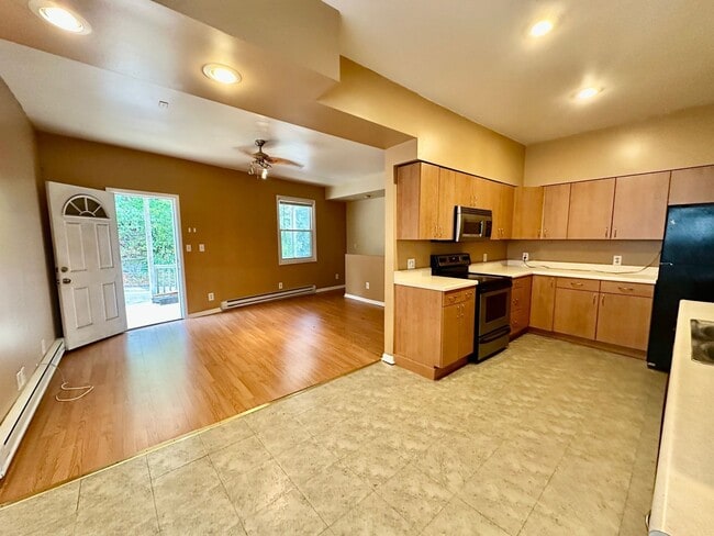 Building Photo - 2709 Josephine St