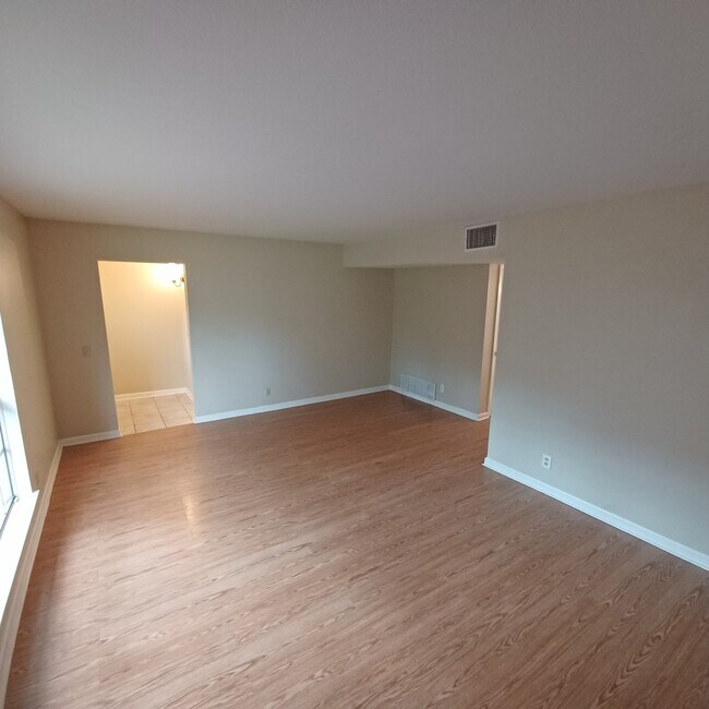 Building Photo - 3424 Northmoor St