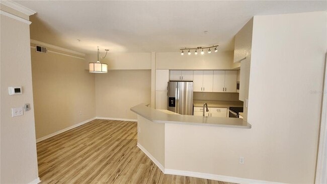 Building Photo - 4106 Central Sarasota Pkwy