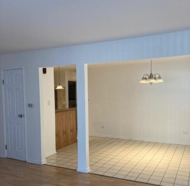 Building Photo - 10408 Major Ave