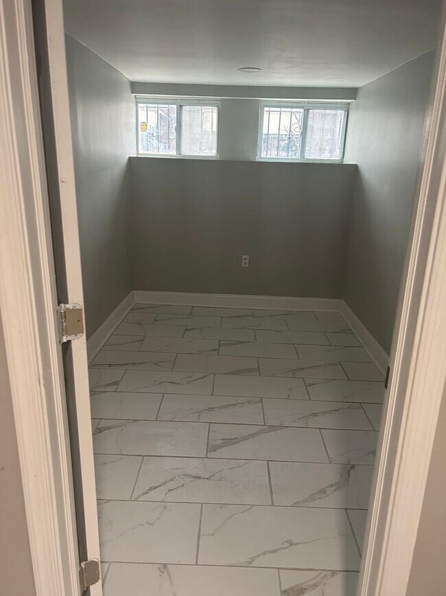 Building Photo - Beautiful  3Br 2Bat house for rent