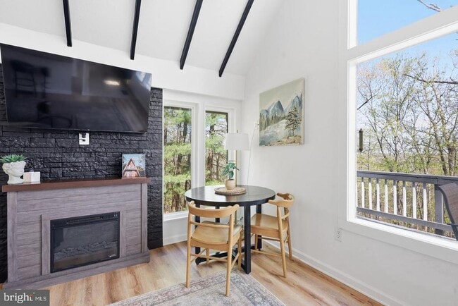 Building Photo - 241 Wildcat Dr