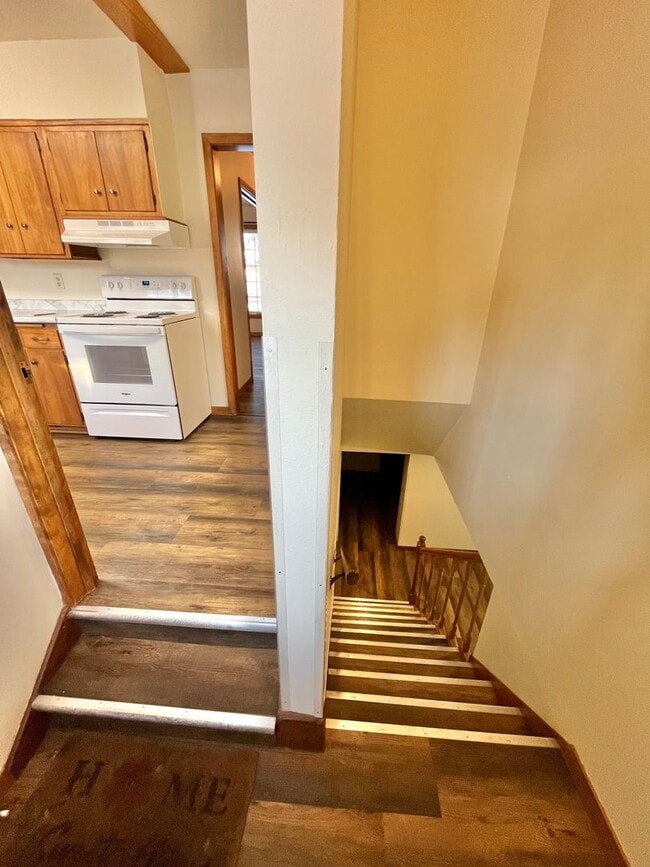 Building Photo - Large 3 Bed/2 Bath East Side Rental Home!