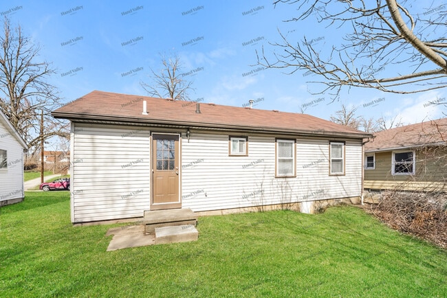 Building Photo - 1300 Ottawa Ave