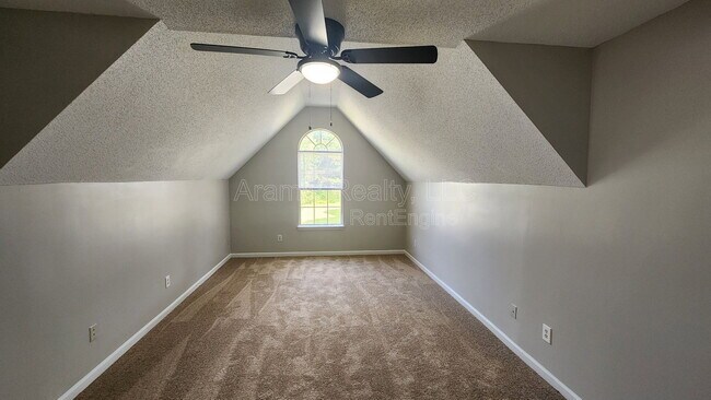 Building Photo - 7336 Bramble Oak Dr