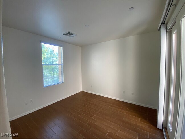 Building Photo - 11388 Newton Commons Dr