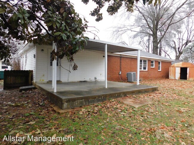 Building Photo - 4 br, 1.5 bath House - 1391 Whitworth Cove