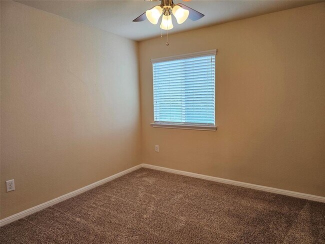 Building Photo - 808 Lost Pines Ln