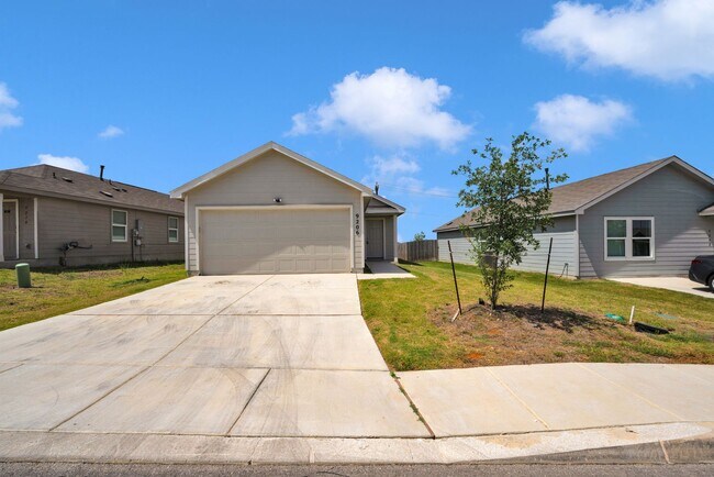 Building Photo - 9206 Selene Pl