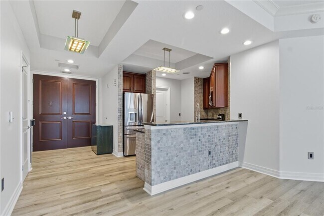 Building Photo - 449 S 12th St