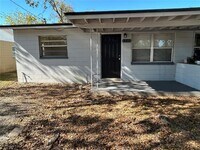 Building Photo - 995 Childs Ave