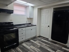 Building Photo - 401 N 5th St