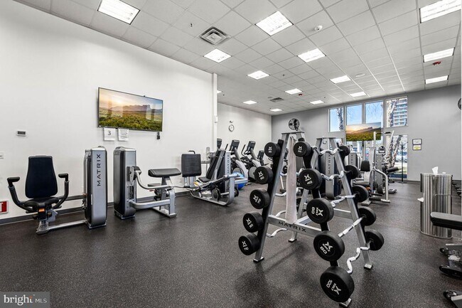 Building Photo - 11208 Valley Forge Cir