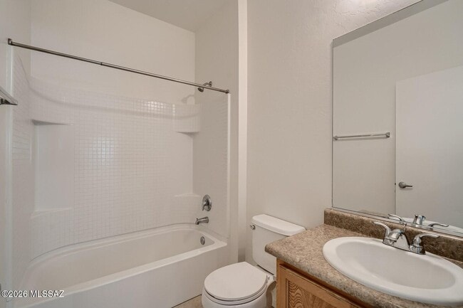 Building Photo - 8437 W Green Kingfisher Ln