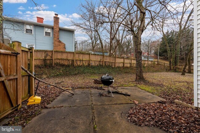 Building Photo - 931 Beaverbank Cir