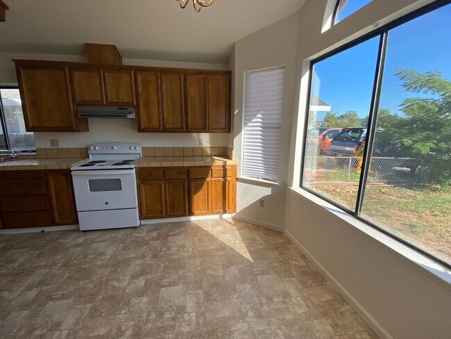 Building Photo - Cypress Hills Home
